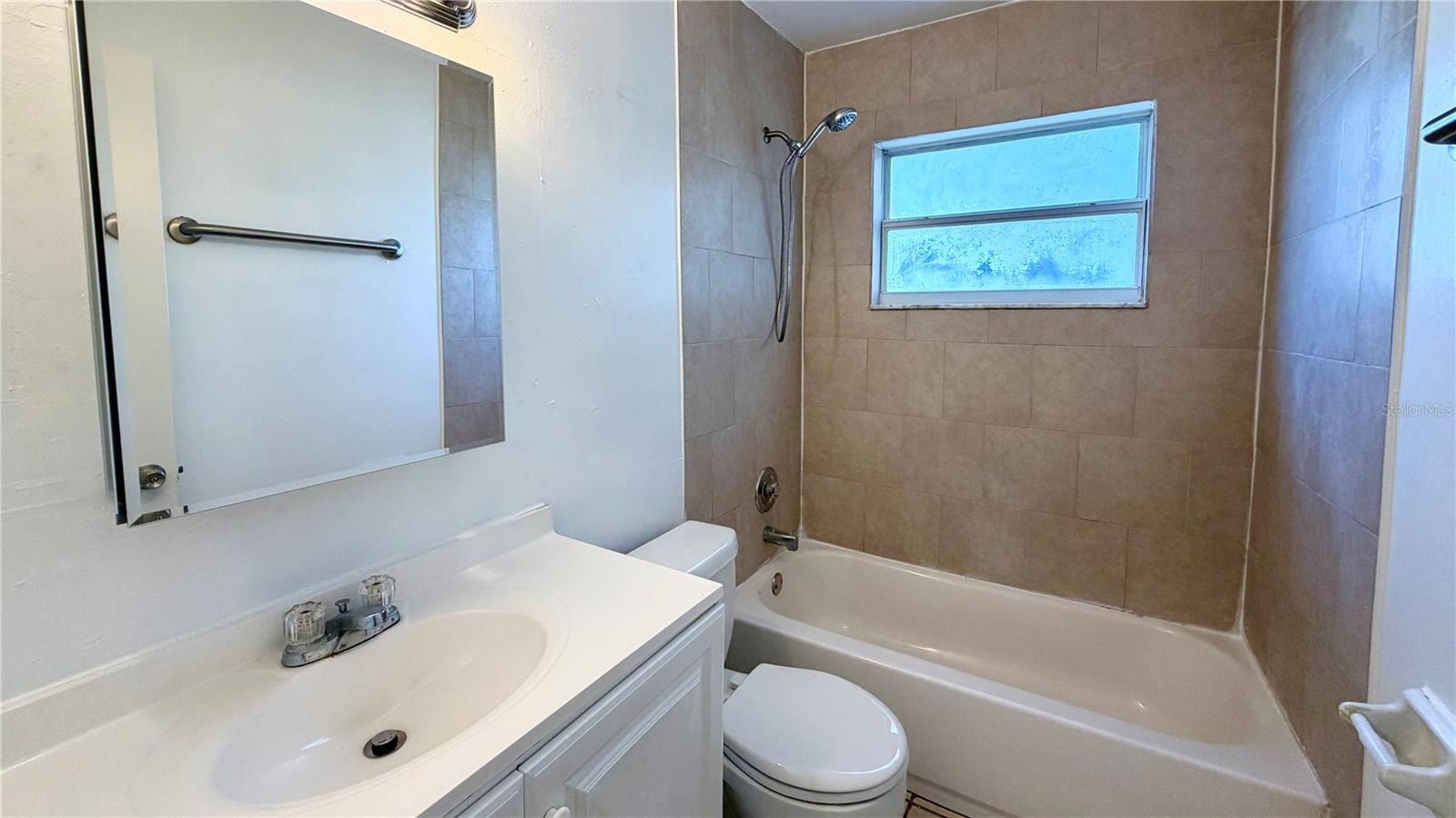 SKY ACRES - Residential Lease