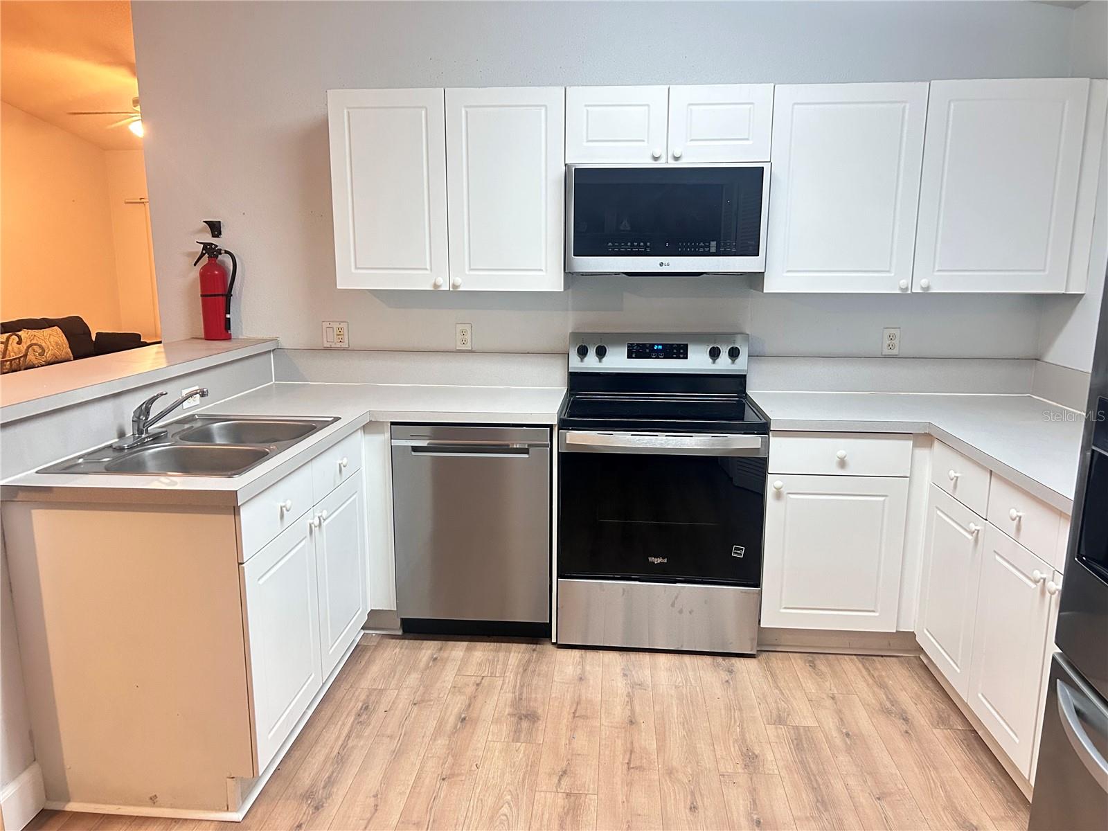 GRAND PALMS CONDO 4 PH 4 - Residential Lease