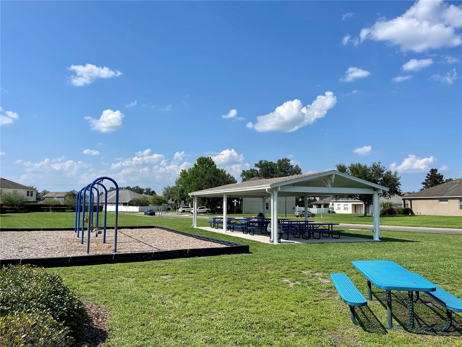 HAMILTON PARK - Residential