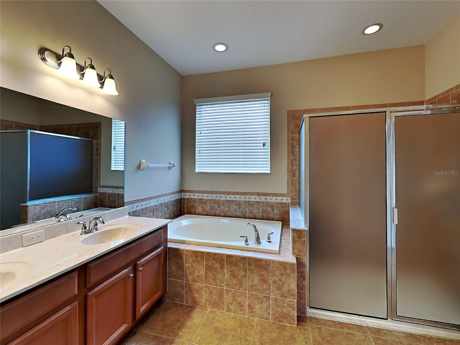 HAMILTON PARK - Residential