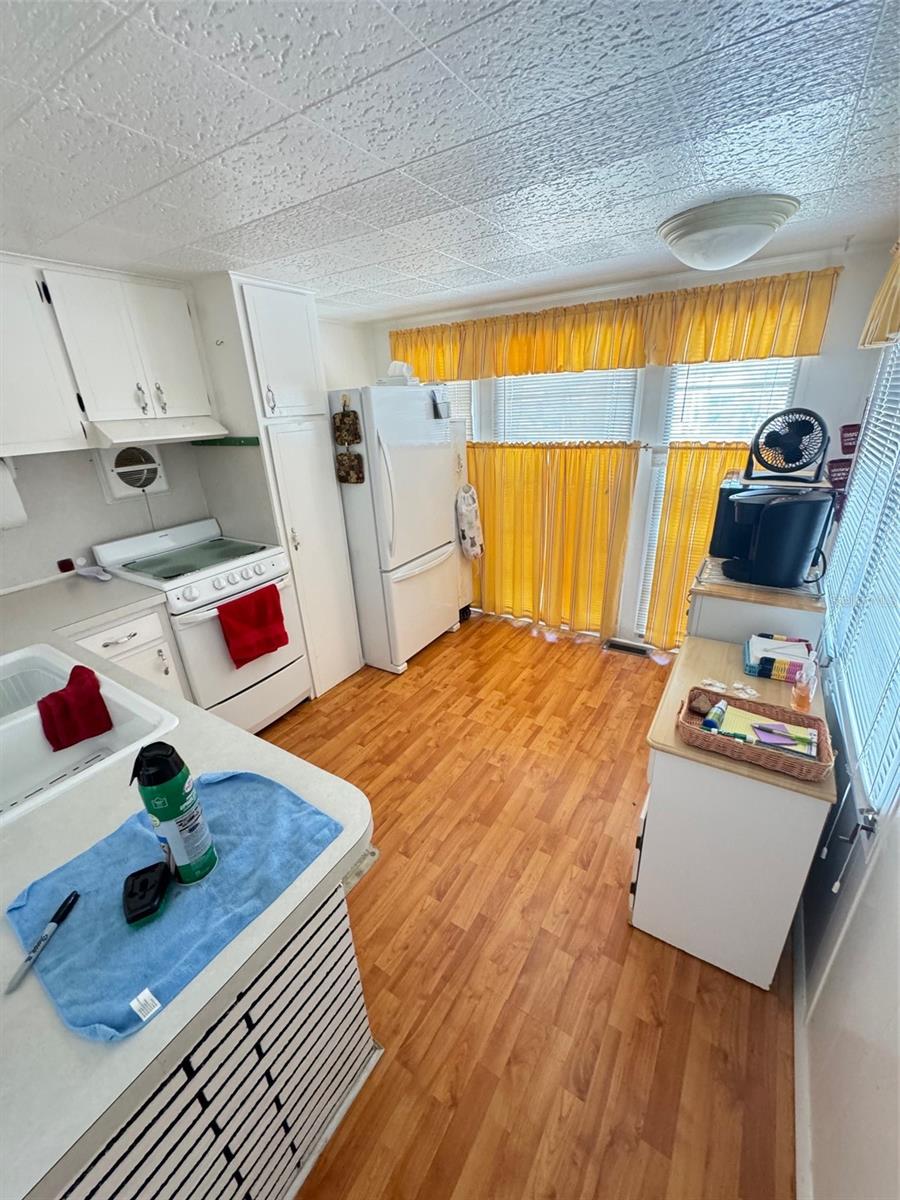 4851 W GANDY BOULEVARD B7L36