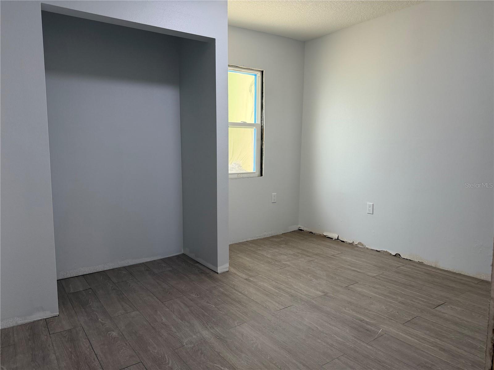 MOUNT DORA HOUGH - Residential