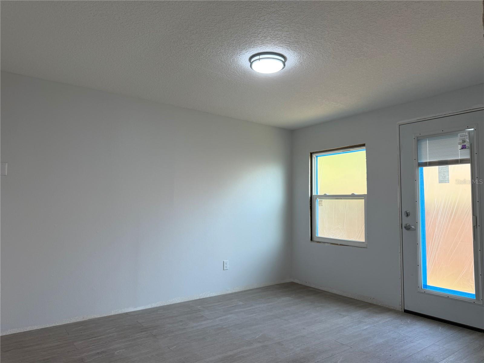 MOUNT DORA HOUGH - Residential
