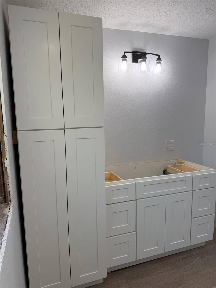 MOUNT DORA HOUGH - Residential