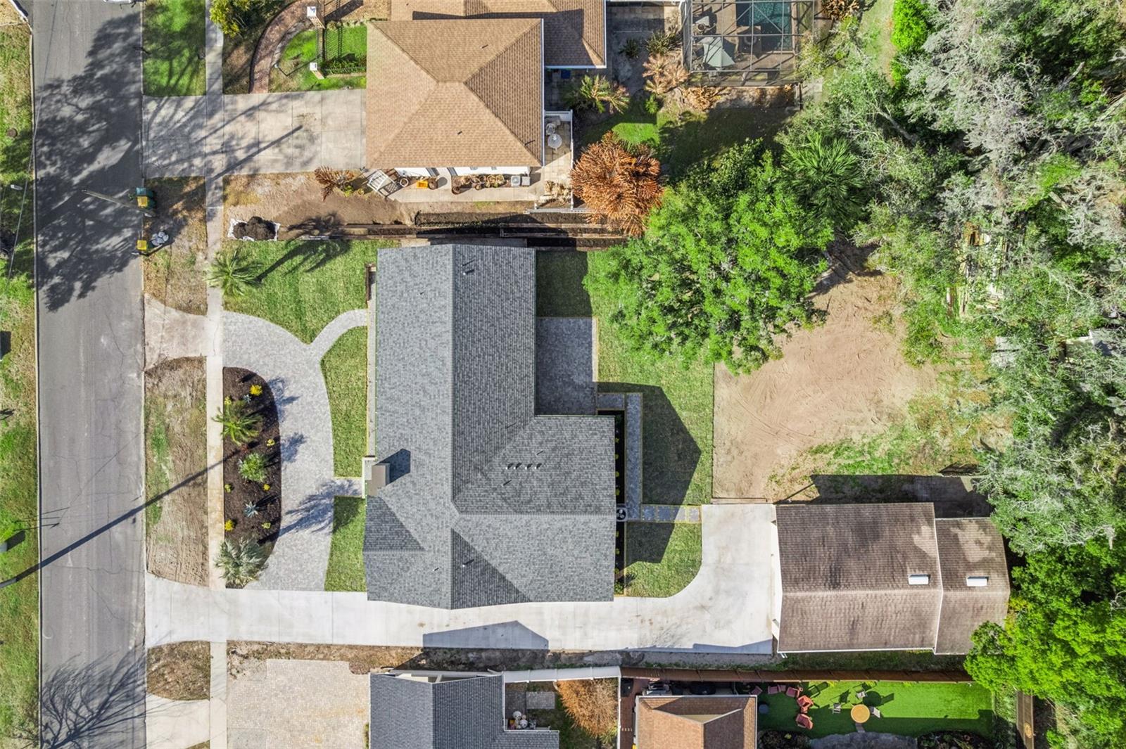 MOUNT DORA HOUGH - Residential