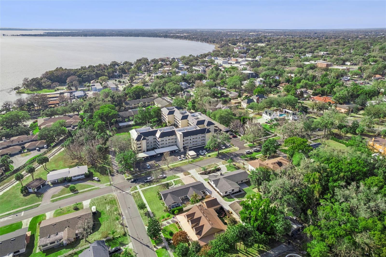 MOUNT DORA HOUGH - Residential