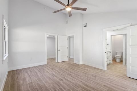 Tiny photo for 118 N Grandview Street, Mount Dora, FL 32757 (MLS # G5108730)