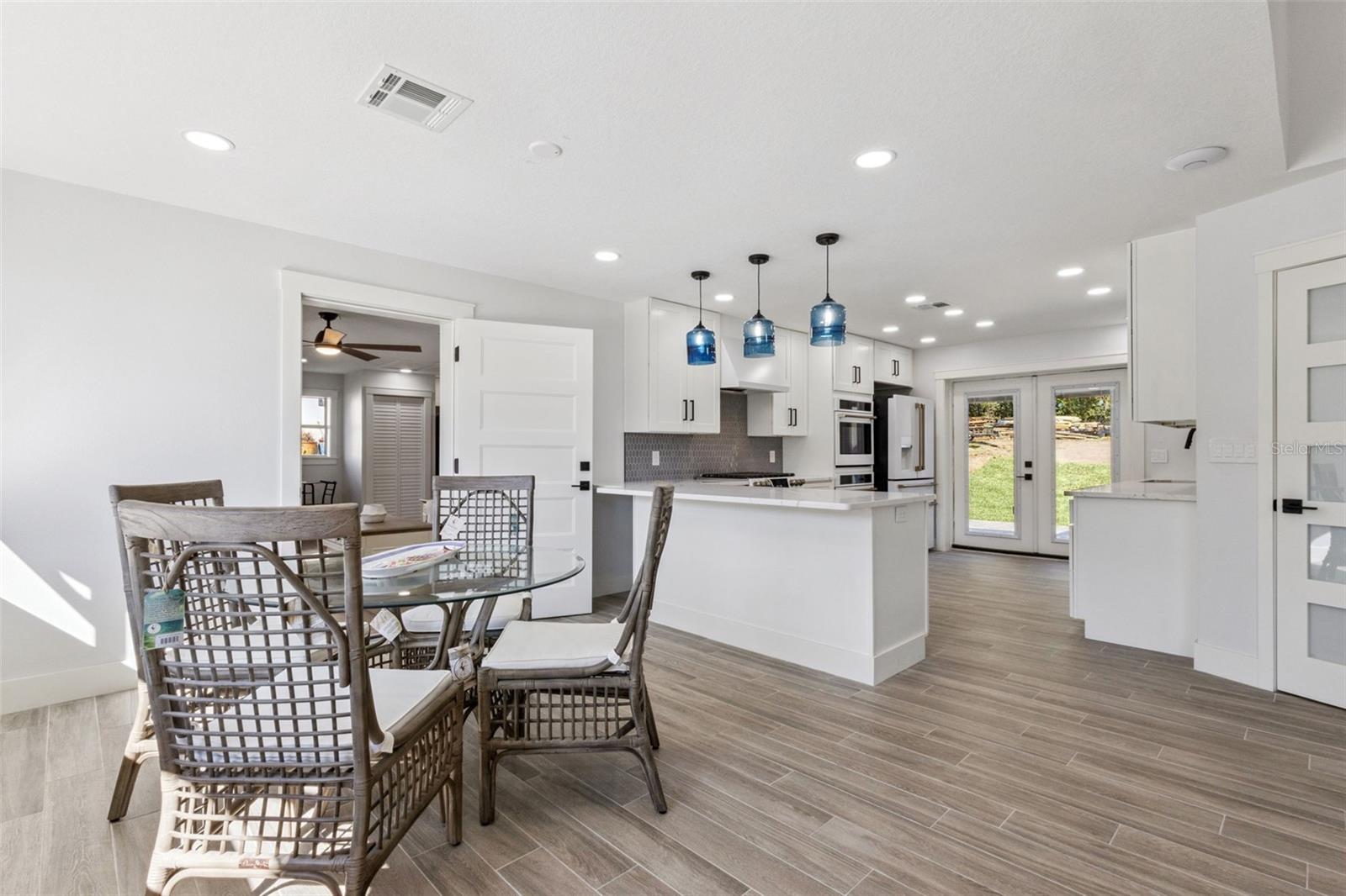 MOUNT DORA HOUGH - Residential