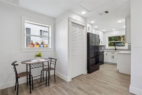 Tiny photo for 118 N Grandview Street, Mount Dora, FL 32757 (MLS # G5108730)