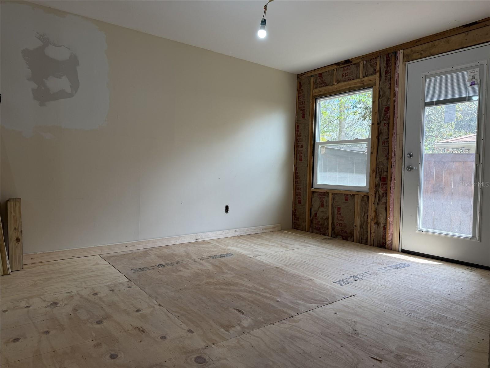 MOUNT DORA HOUGH - Residential