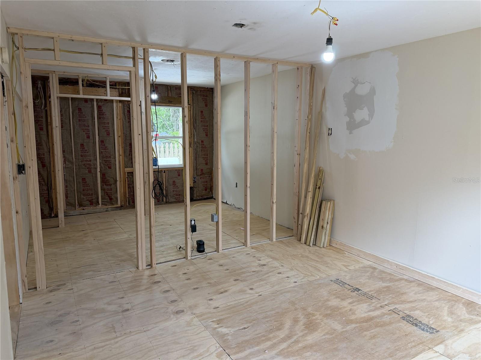 MOUNT DORA HOUGH - Residential