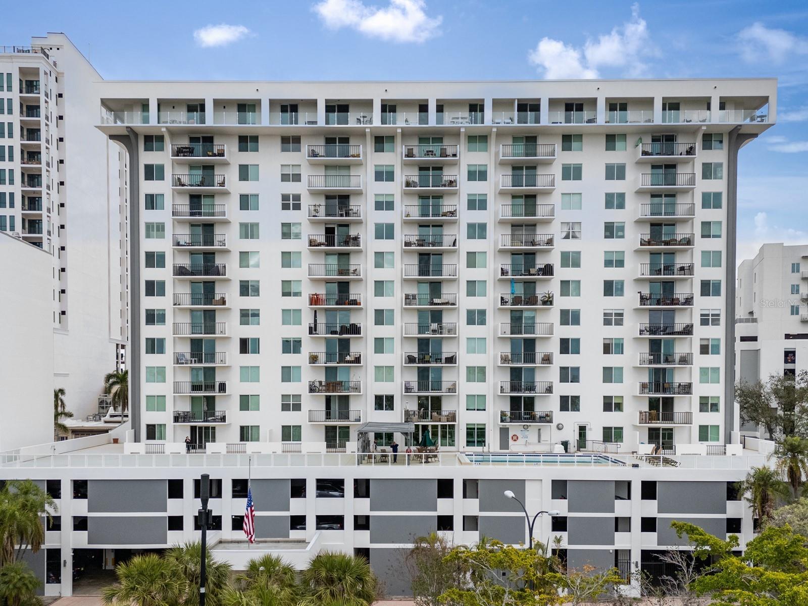 THE 101 CONDOMINIUM - Residential Lease