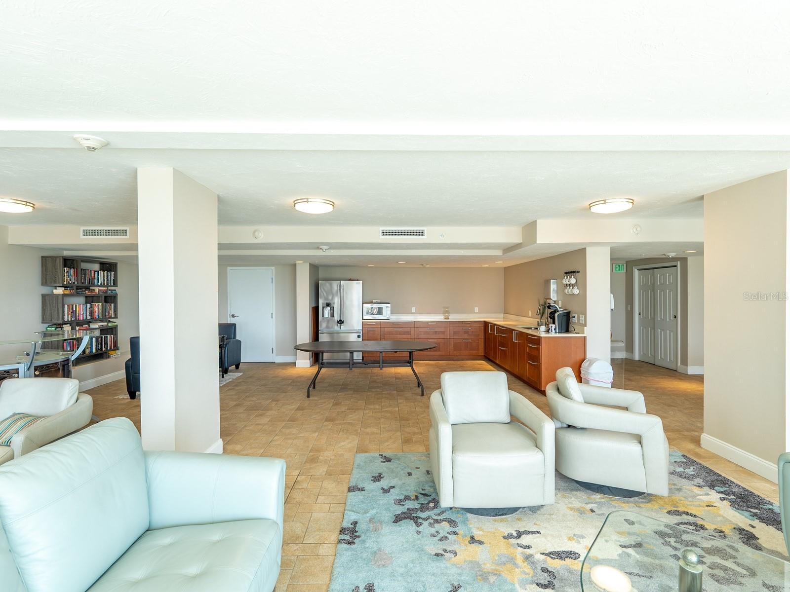 THE 101 CONDOMINIUM - Residential Lease