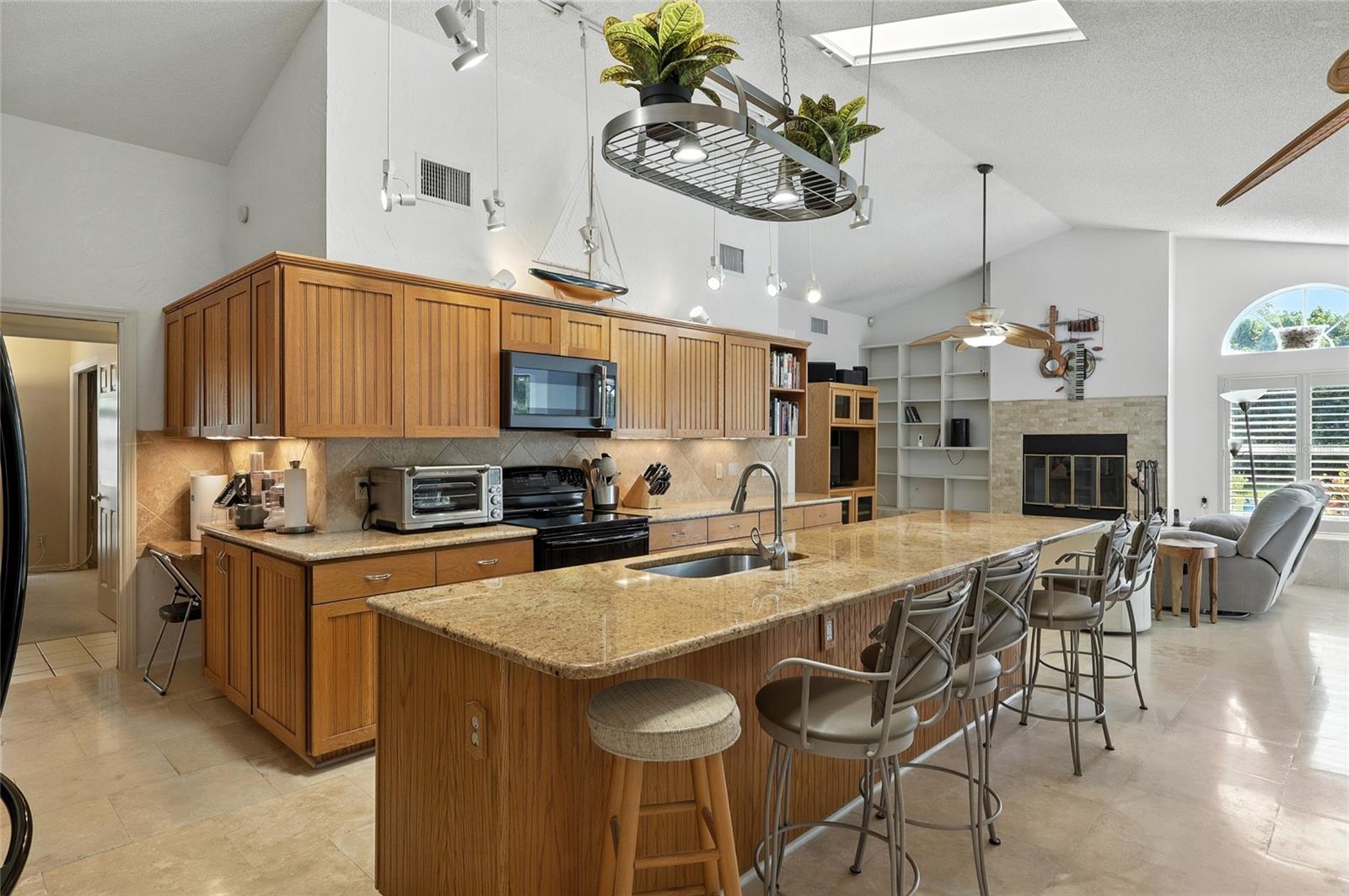 CARROLLWOOD VILLAGE - Residential