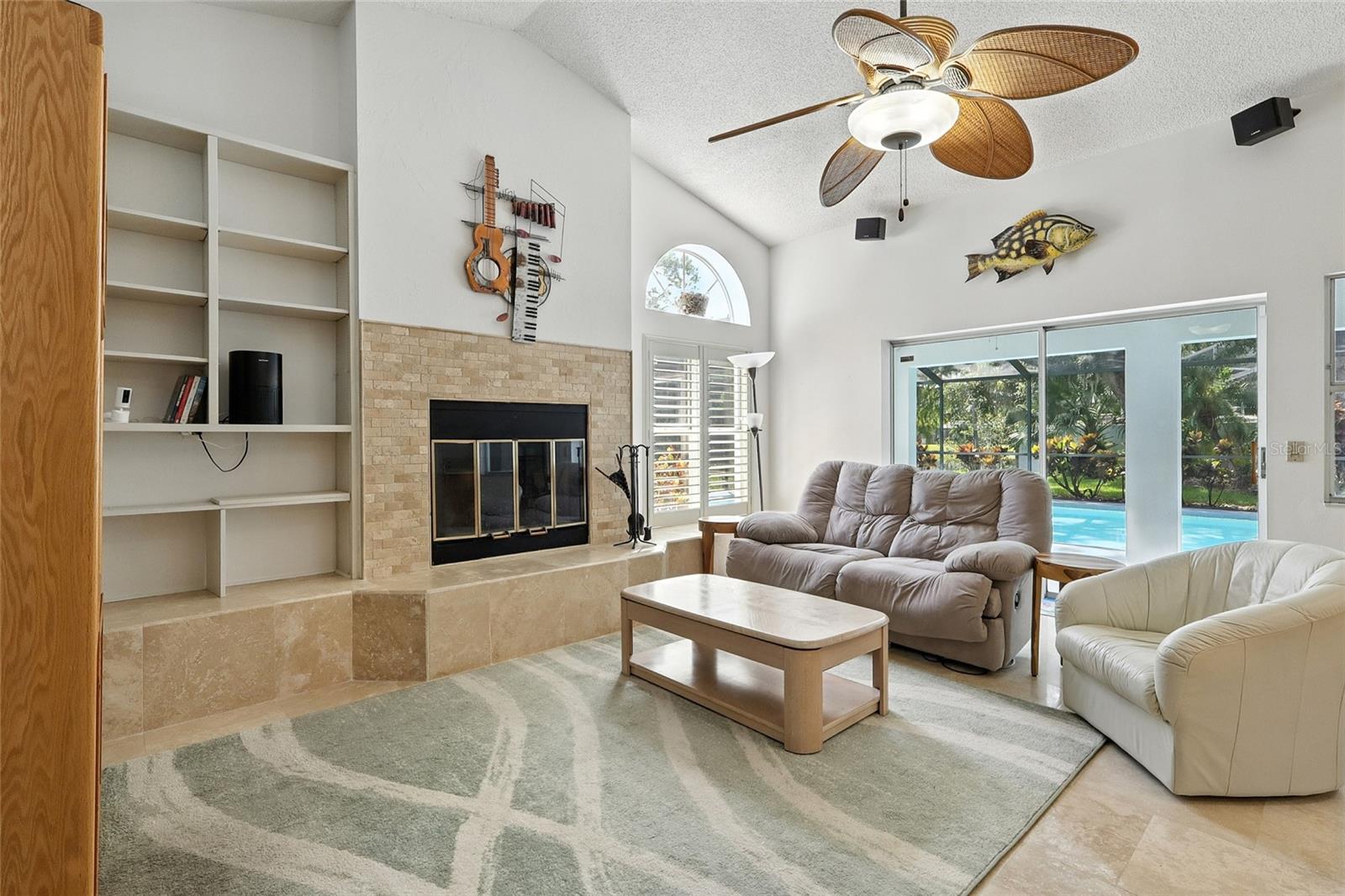 CARROLLWOOD VILLAGE - Residential