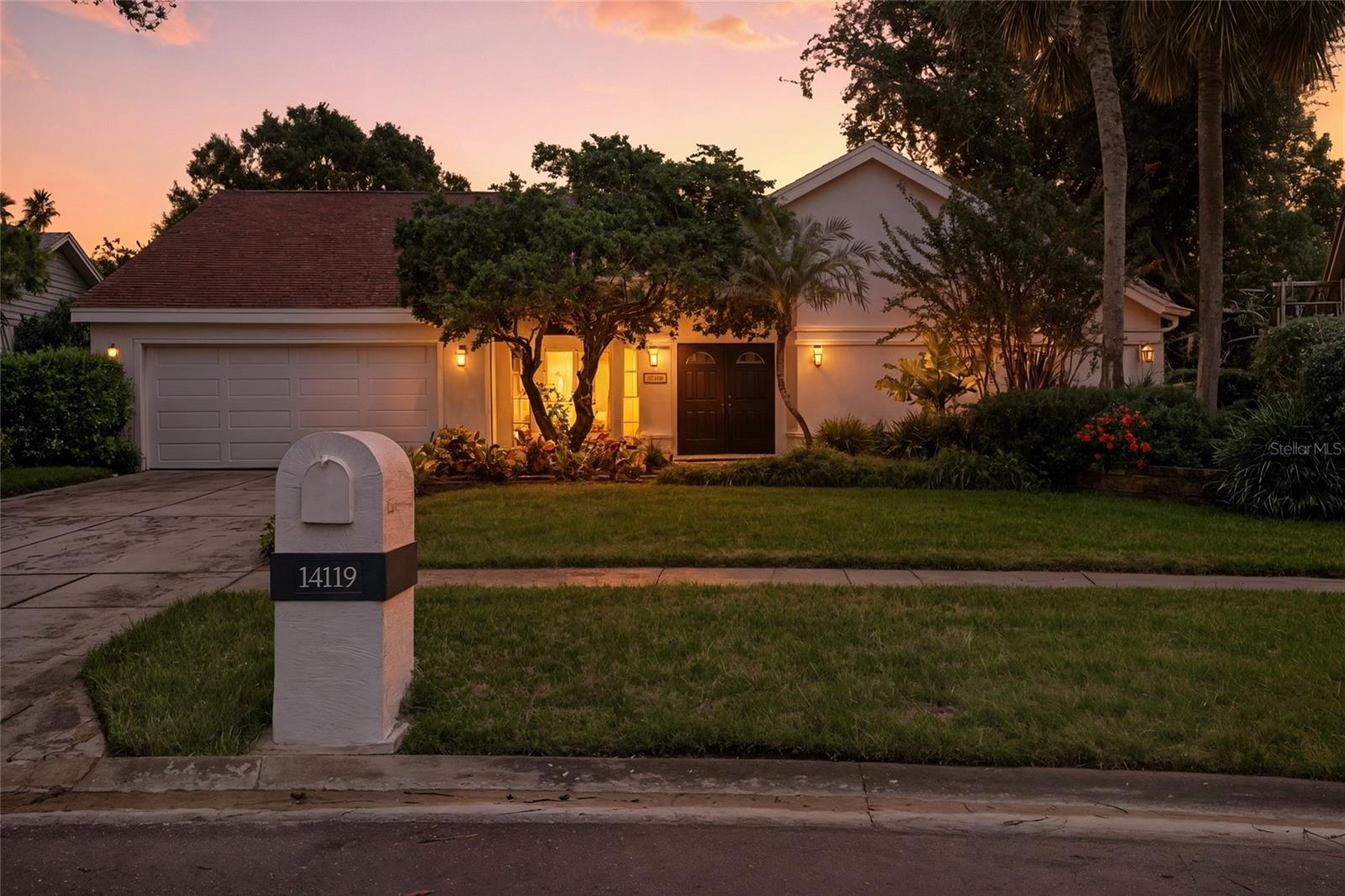CARROLLWOOD VILLAGE - Residential