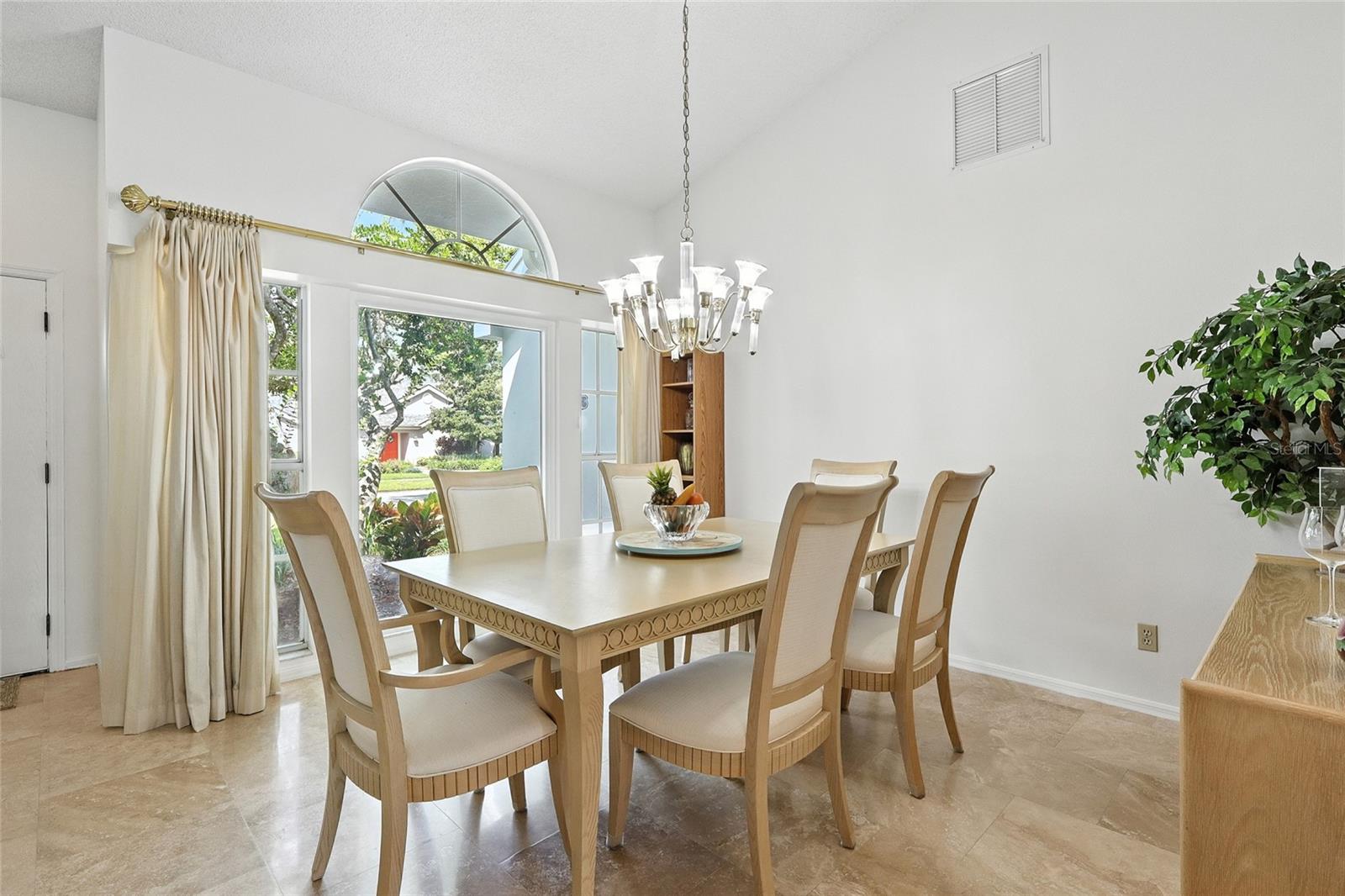 CARROLLWOOD VILLAGE - Residential