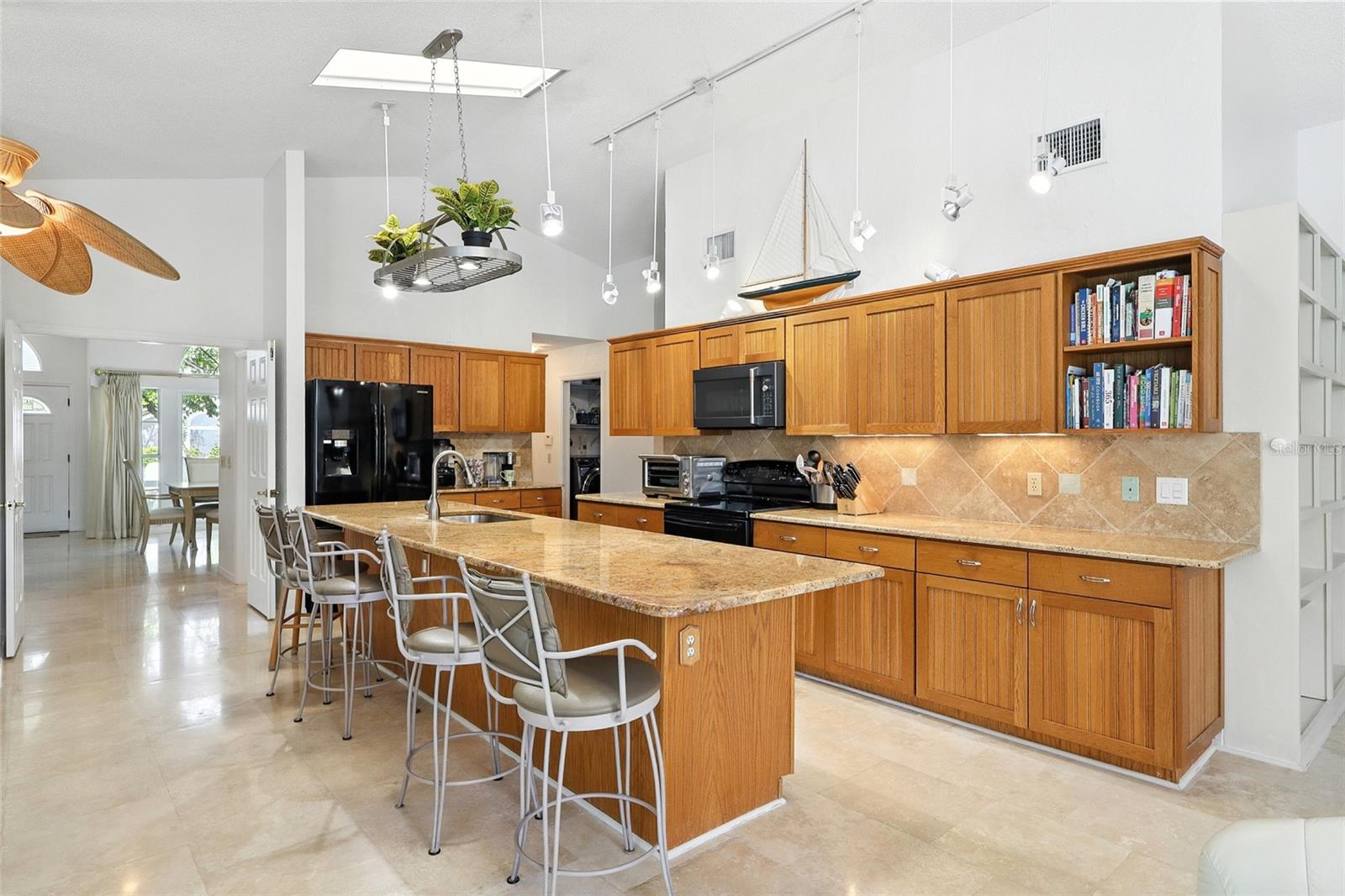 CARROLLWOOD VILLAGE - Residential
