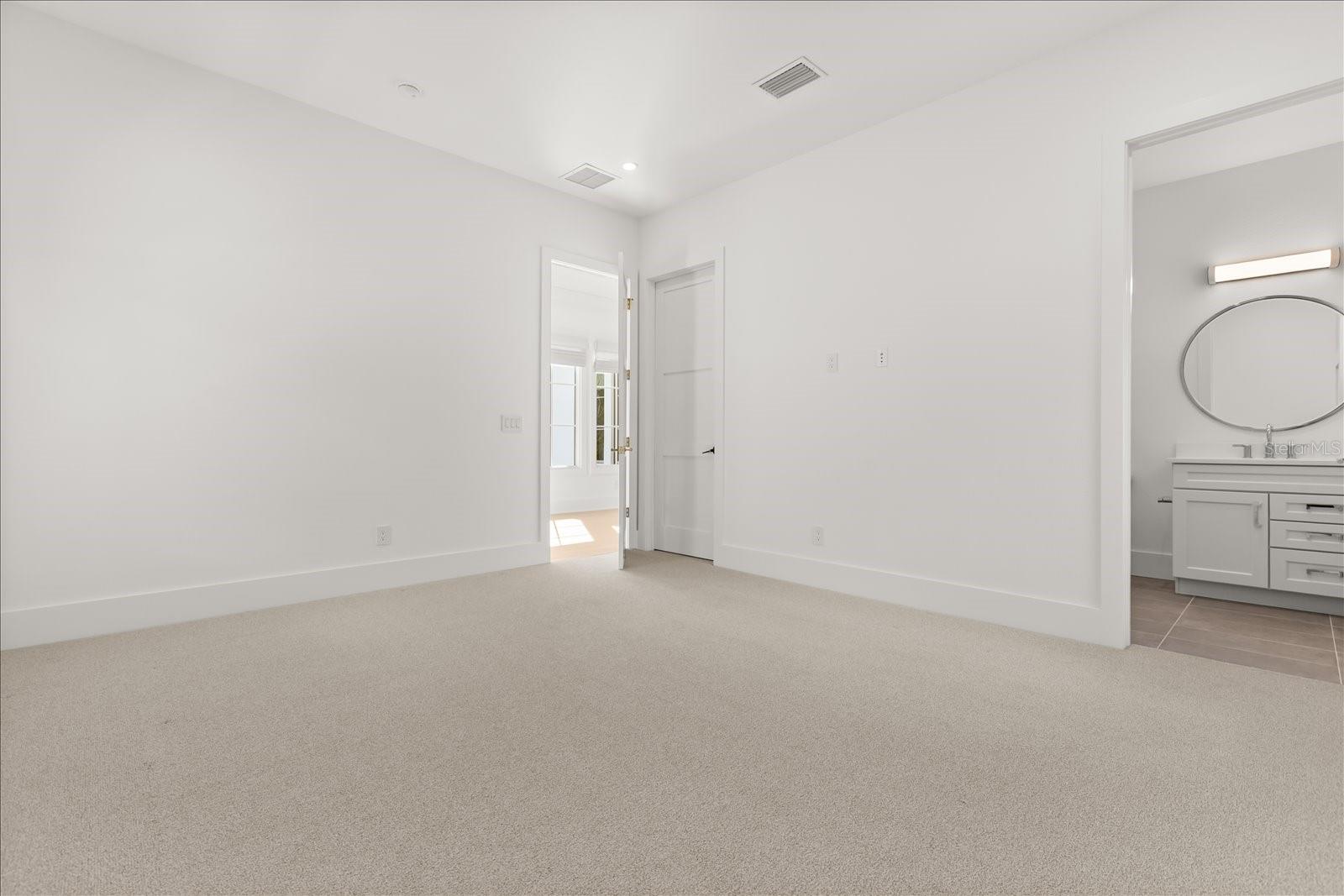 CHARMONT - Residential