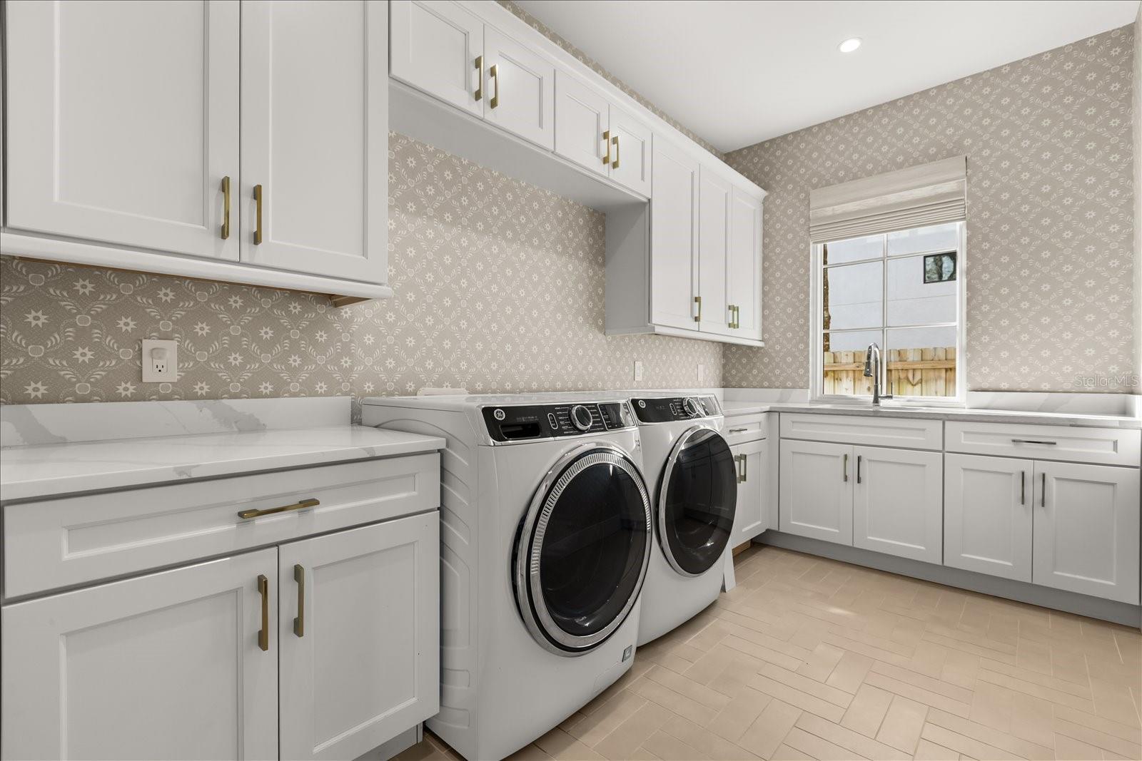 CHARMONT - Residential