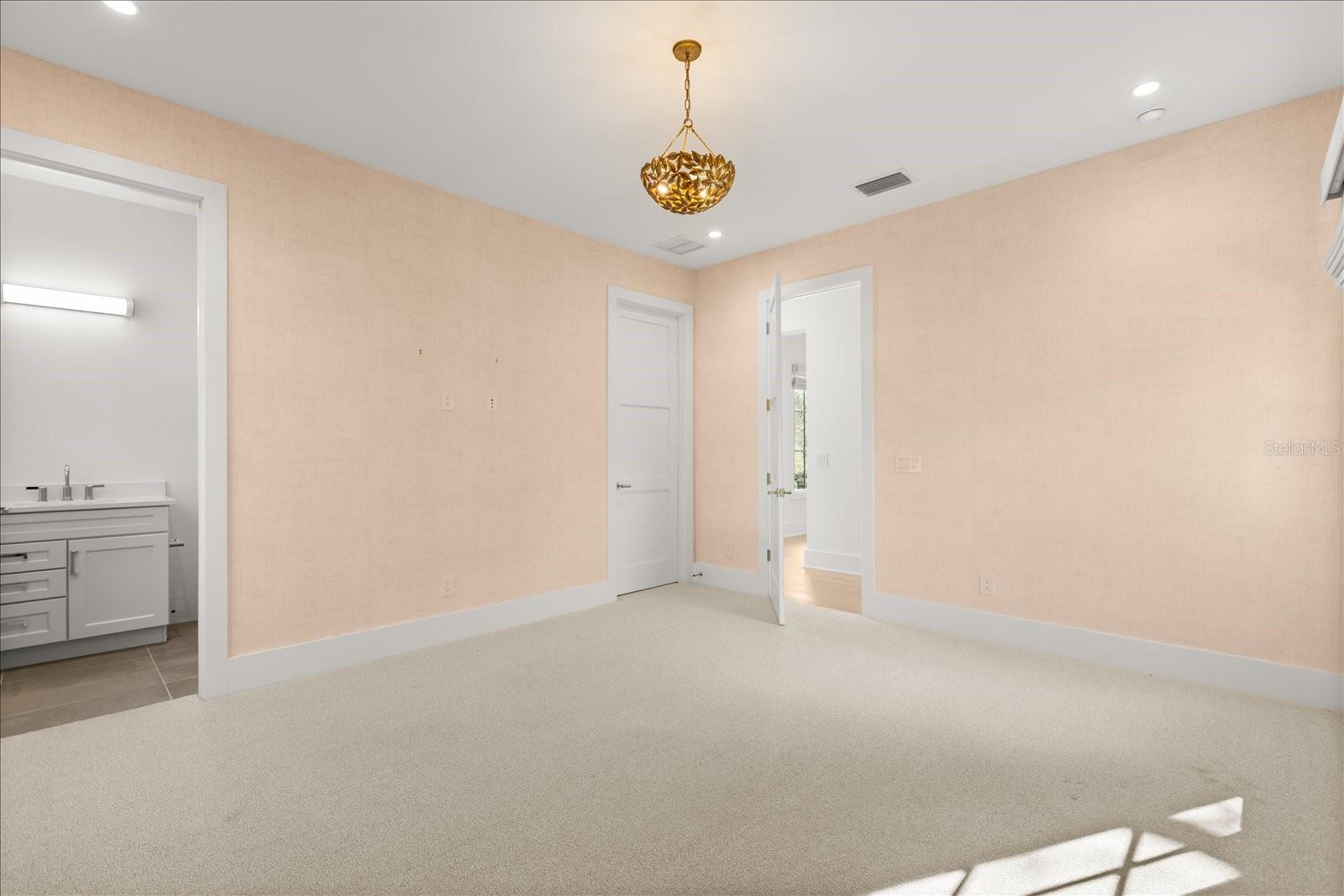 CHARMONT - Residential