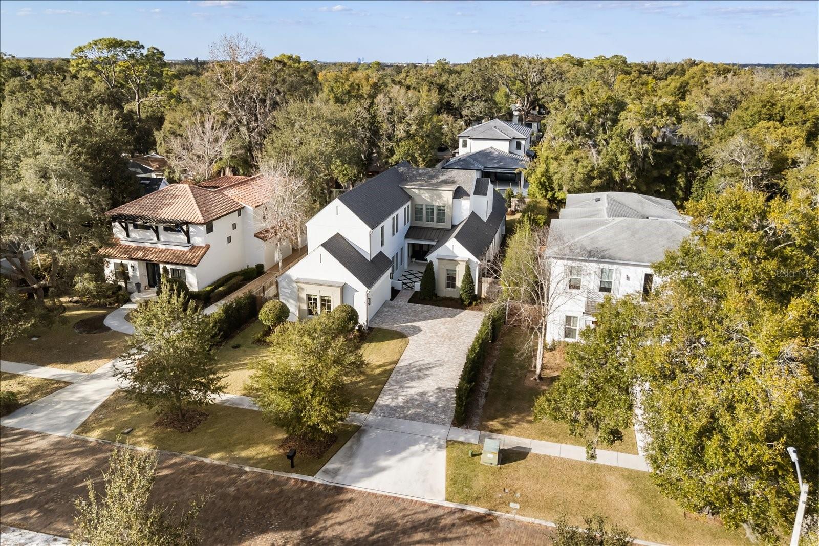 CHARMONT - Residential