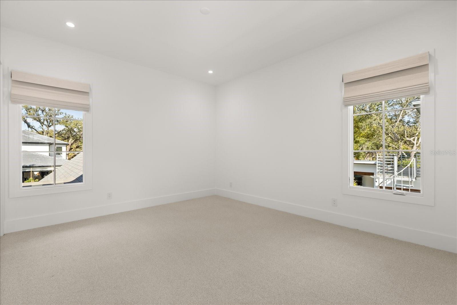 CHARMONT - Residential