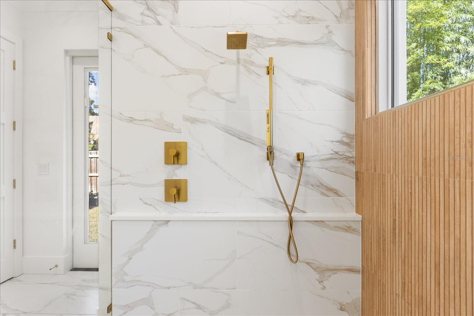 CHARMONT - Residential