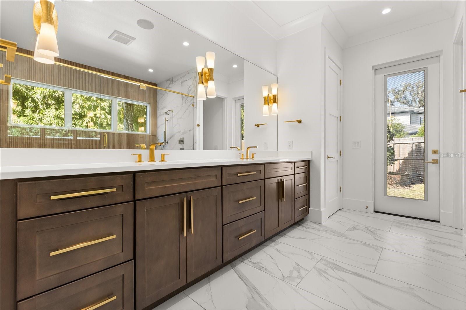 CHARMONT - Residential