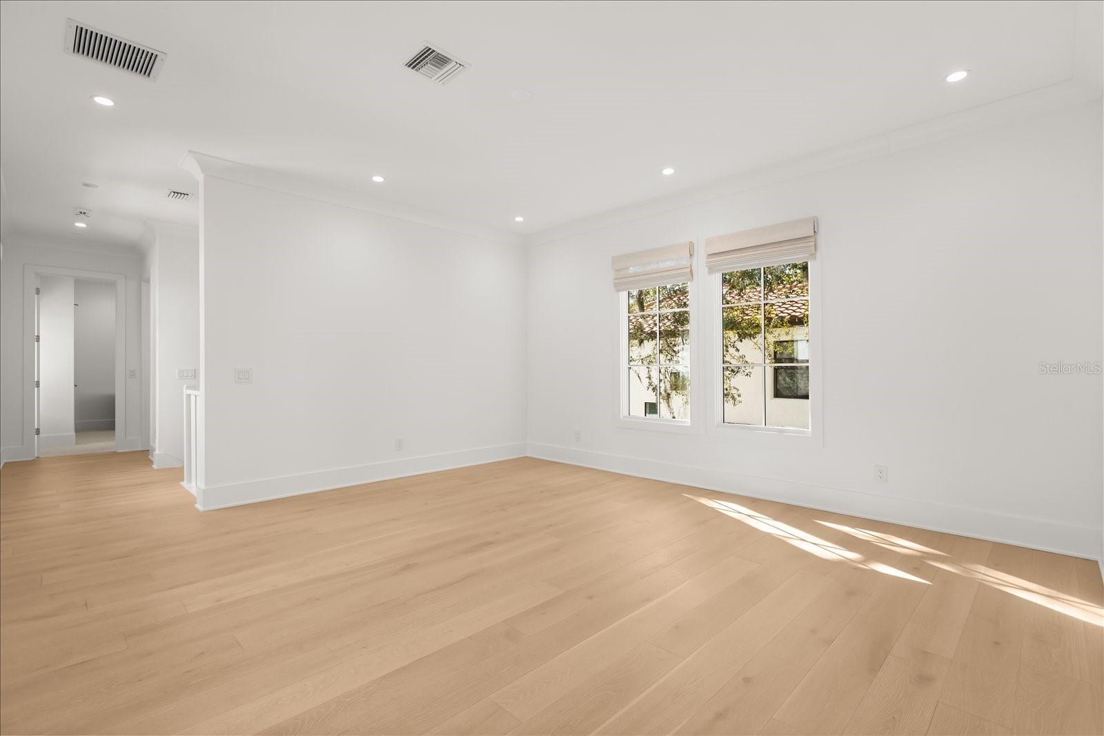 CHARMONT - Residential