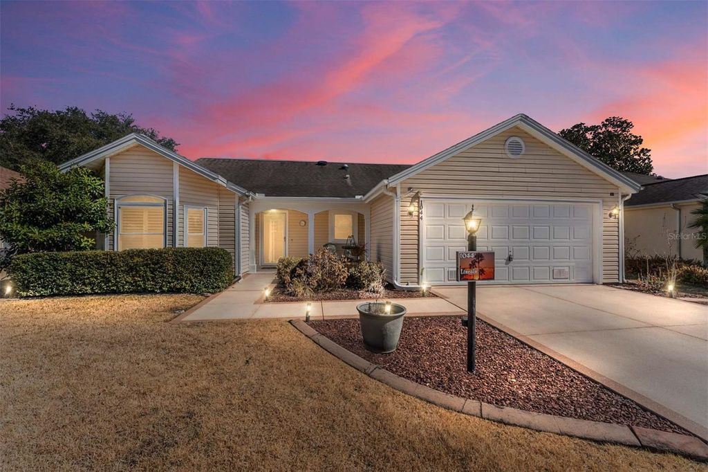 Photo of 1044 Soledad Way, Lady Lake, FL 32159 (MLS # G5107914)