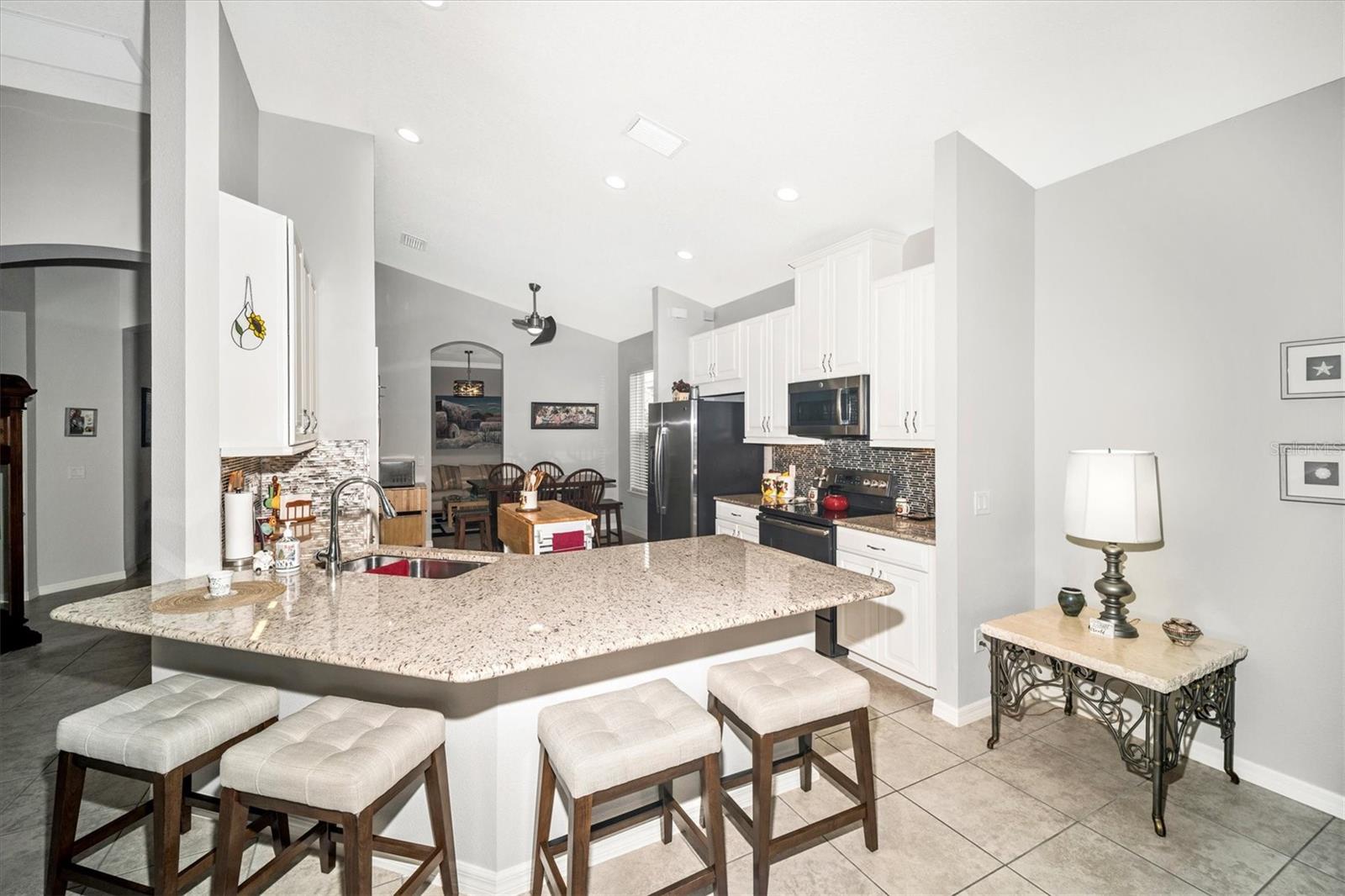 ARBOR LAKES ON PALMER RANCH - Residential