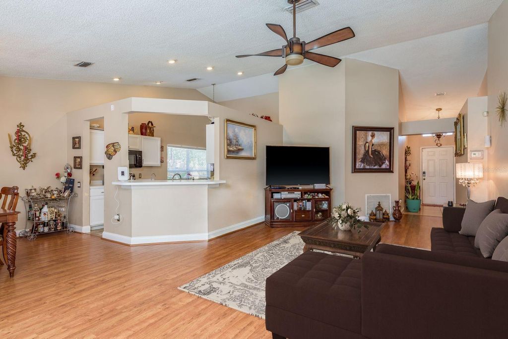 Photo of 1786 Biarritz Circle, Tarpon Springs, FL 34689 (MLS # TB8431702)