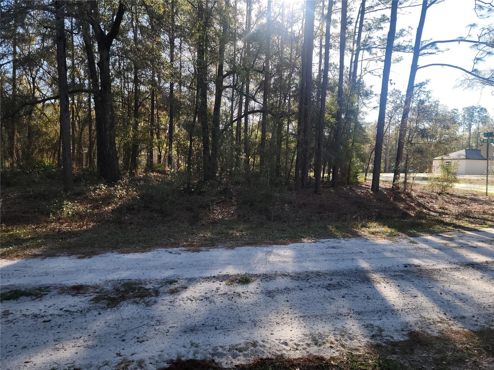 ROLLING HILLS - Land