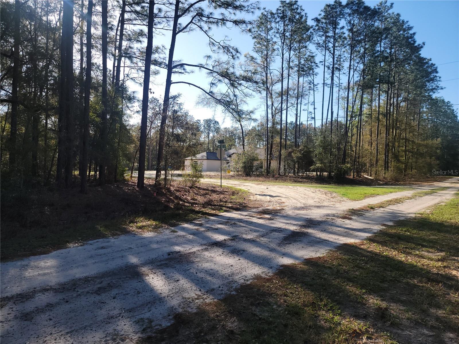 ROLLING HILLS - Land