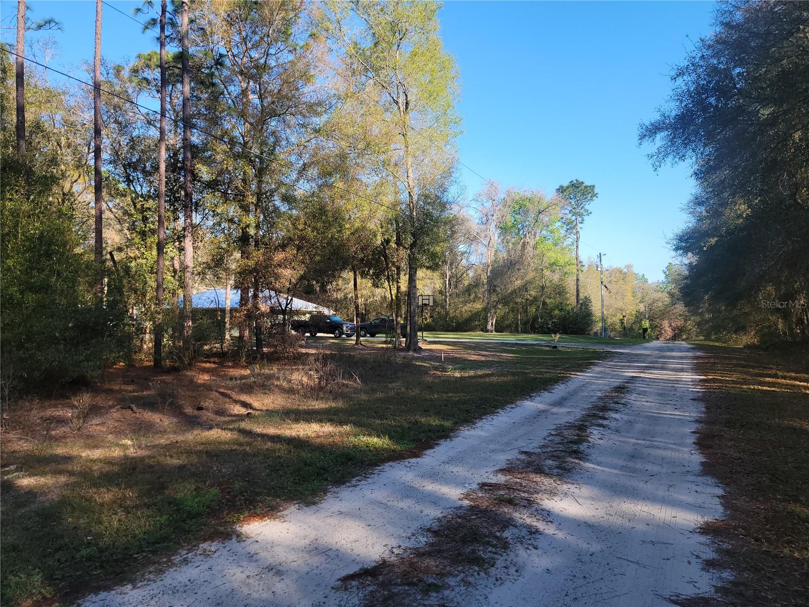 ROLLING HILLS - Land