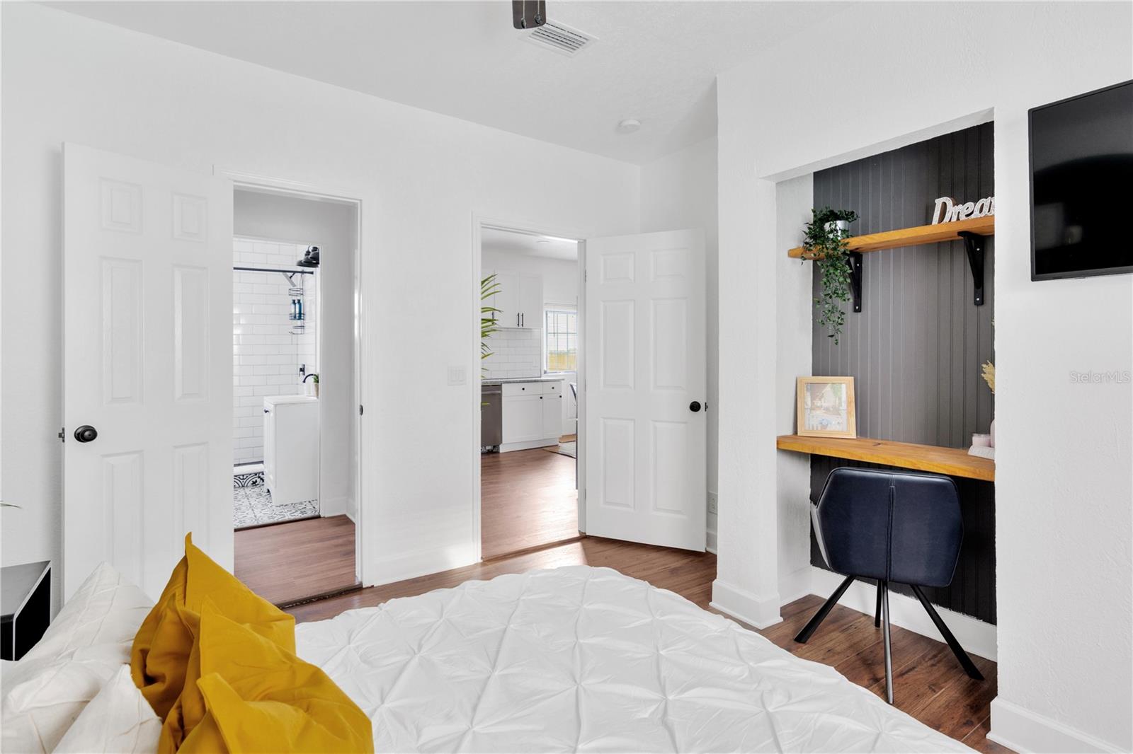 LESLEYS PLAT - Residential