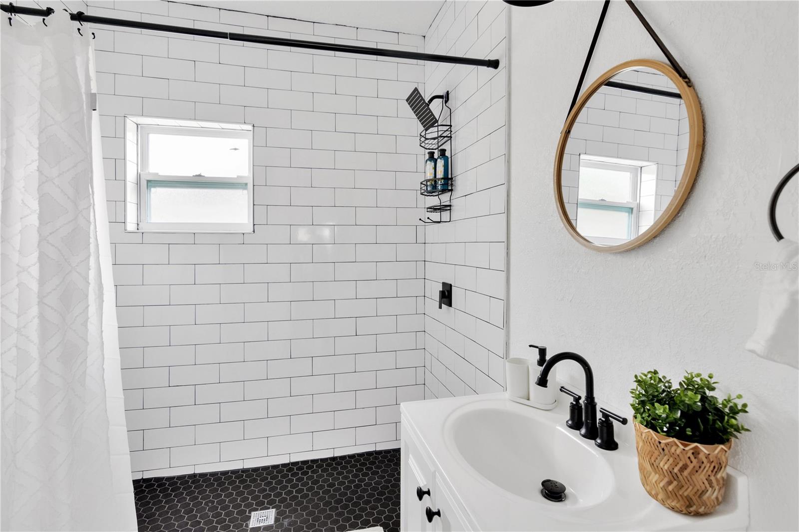 LESLEYS PLAT - Residential