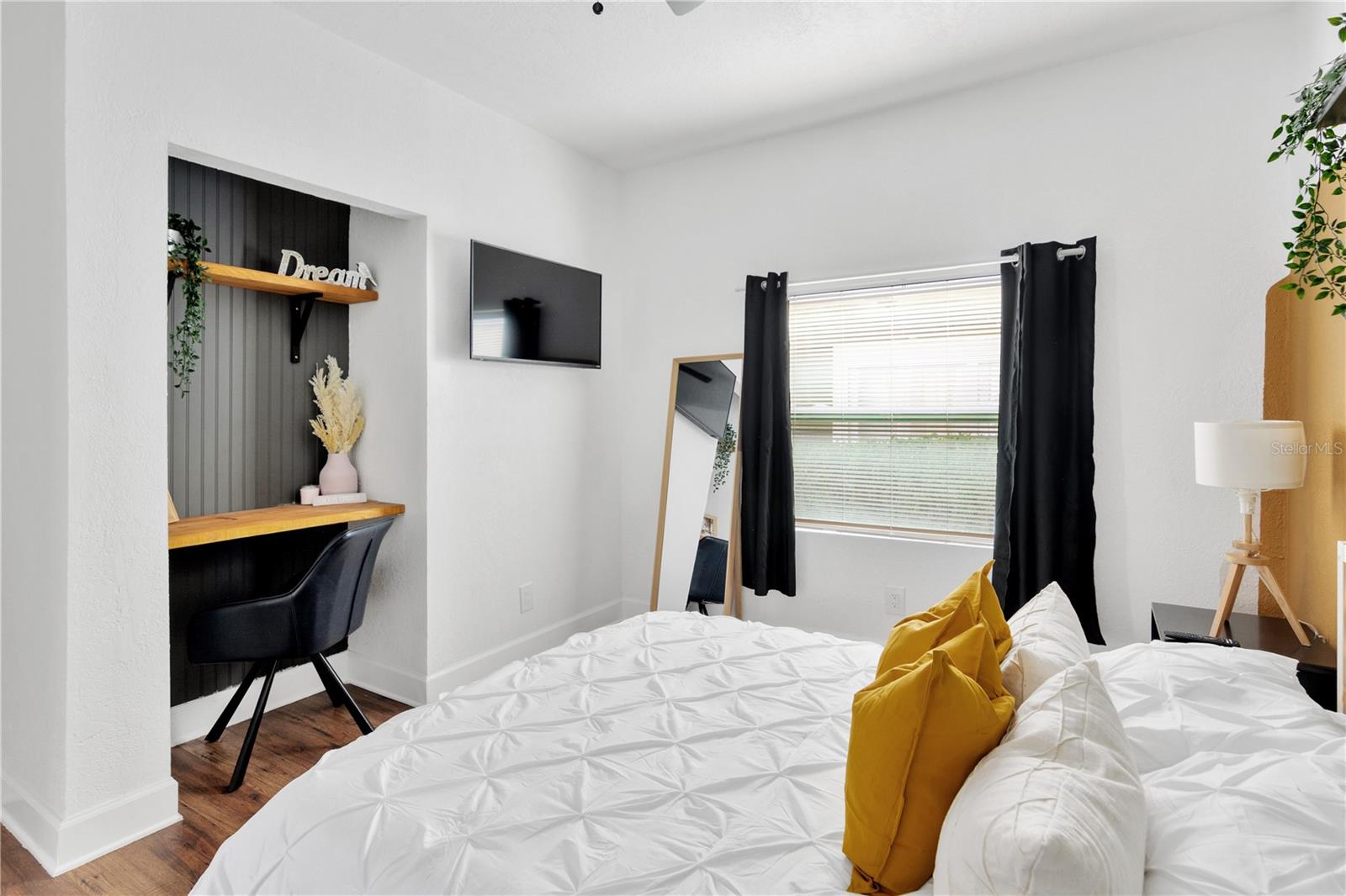 LESLEYS PLAT - Residential