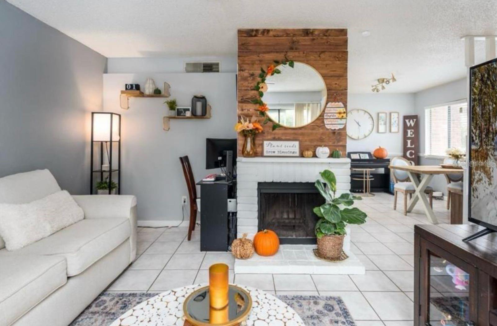 2342 HUNTINGTON GREEN COURT 2