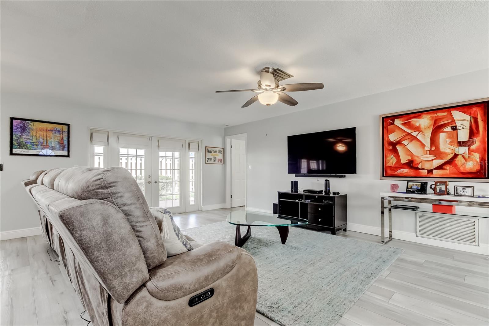 SEMINOLE-ON-THE-GREEN - Residential