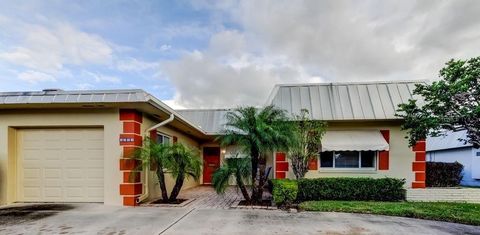 Photo of 6565 Green Valley Dr, Seminole, FL 33777 (MLS # TB8455242)