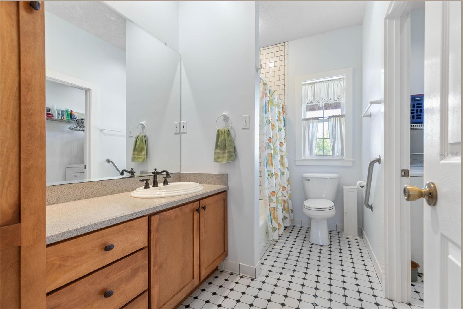 HAMMOCK - Residential