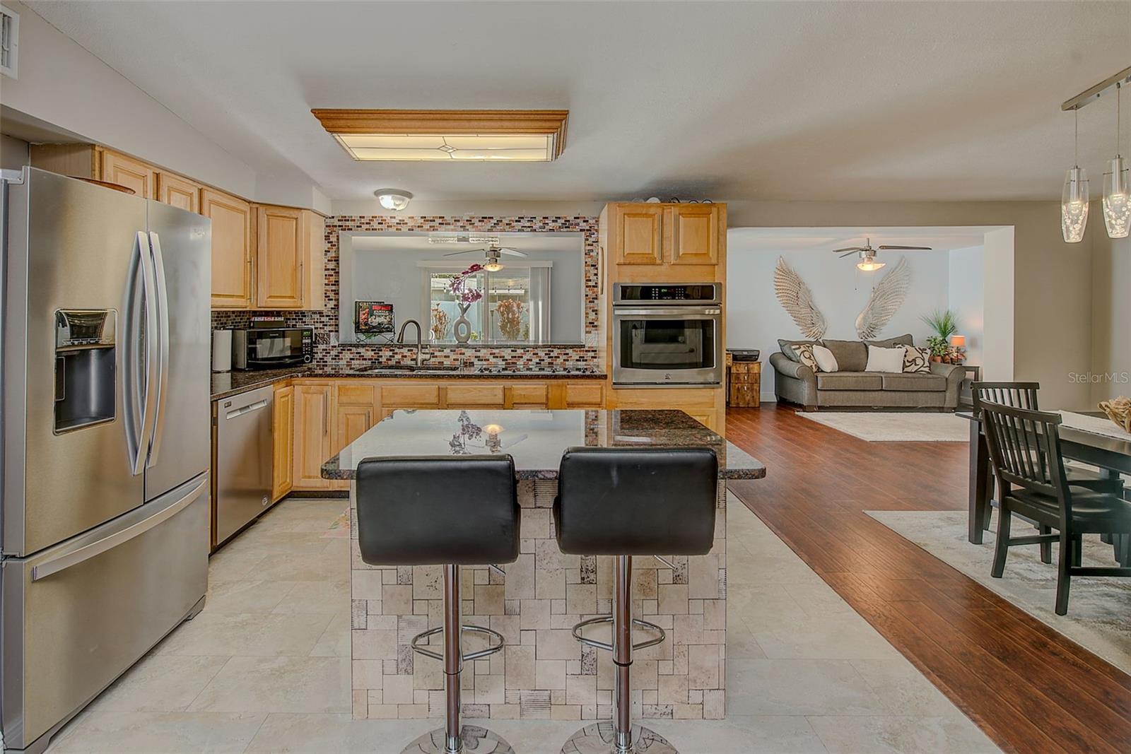 BELLEAIR MANOR - Residential