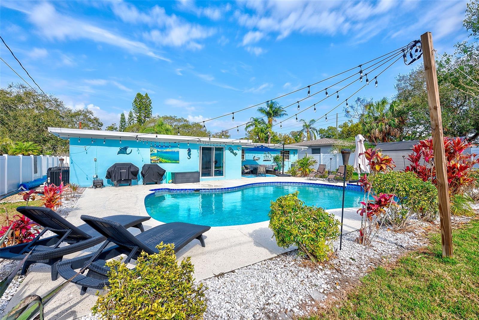 BELLEAIR MANOR - Residential