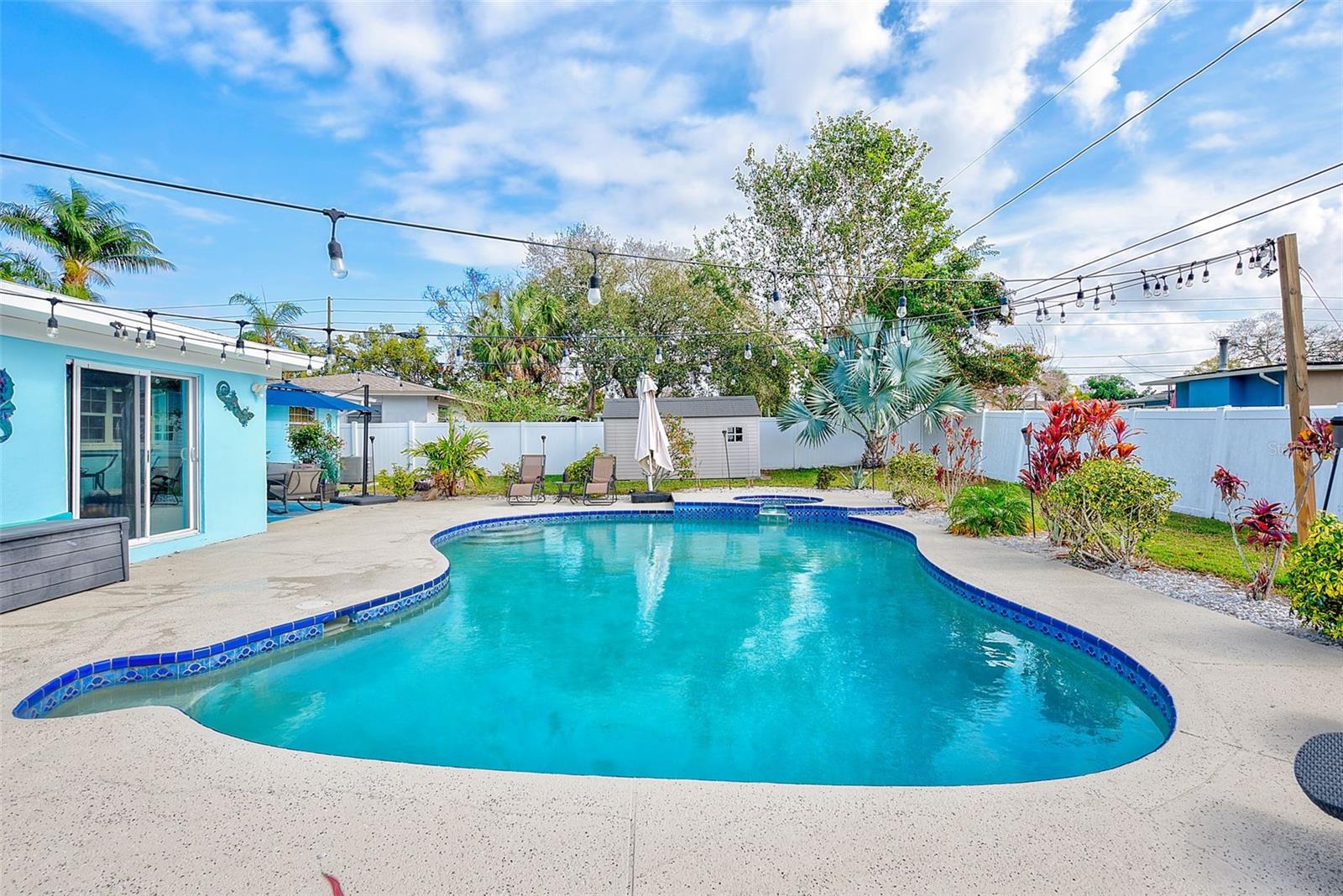 BELLEAIR MANOR - Residential