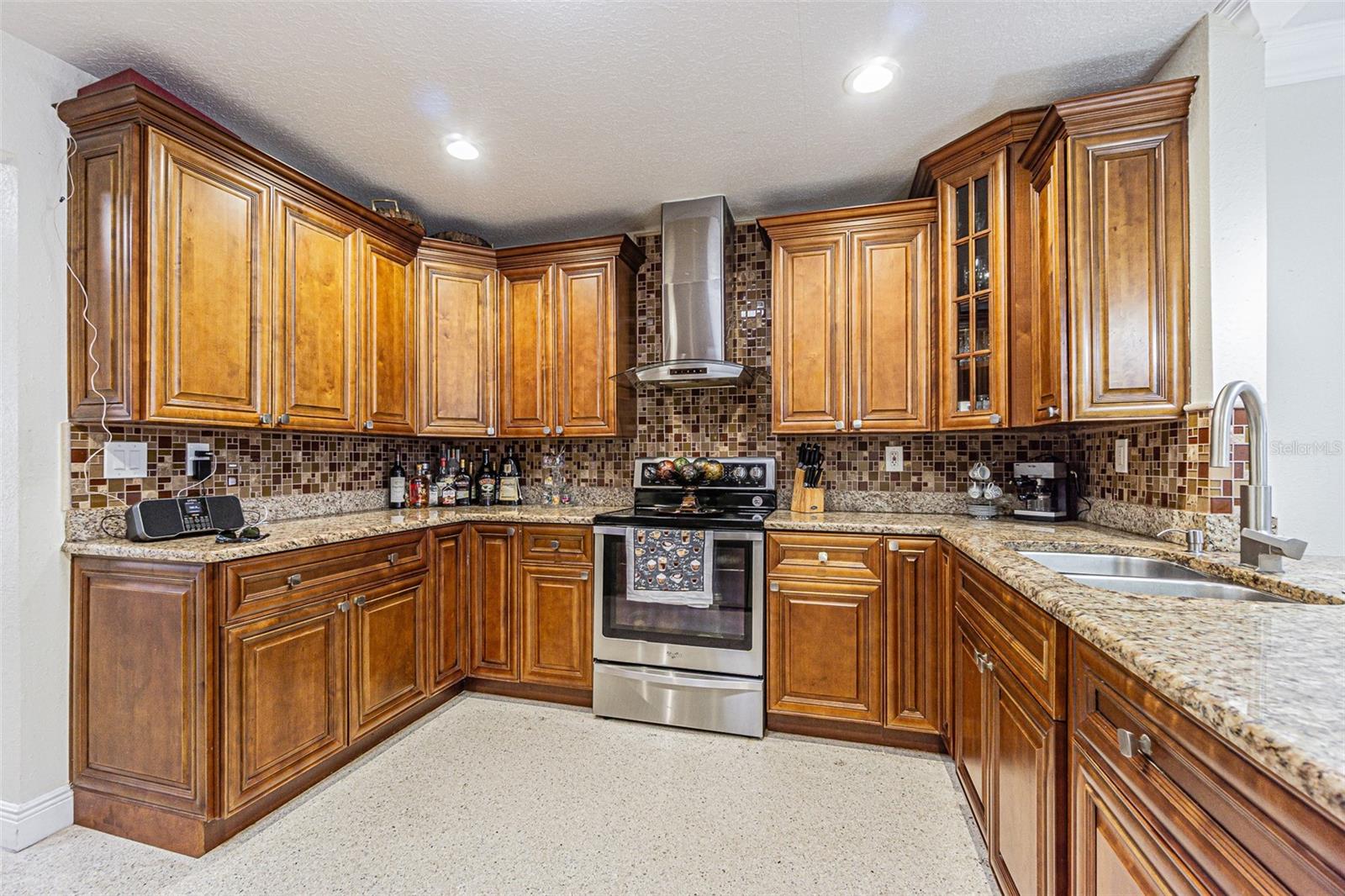 AYALA & SANTOS SUB - Residential