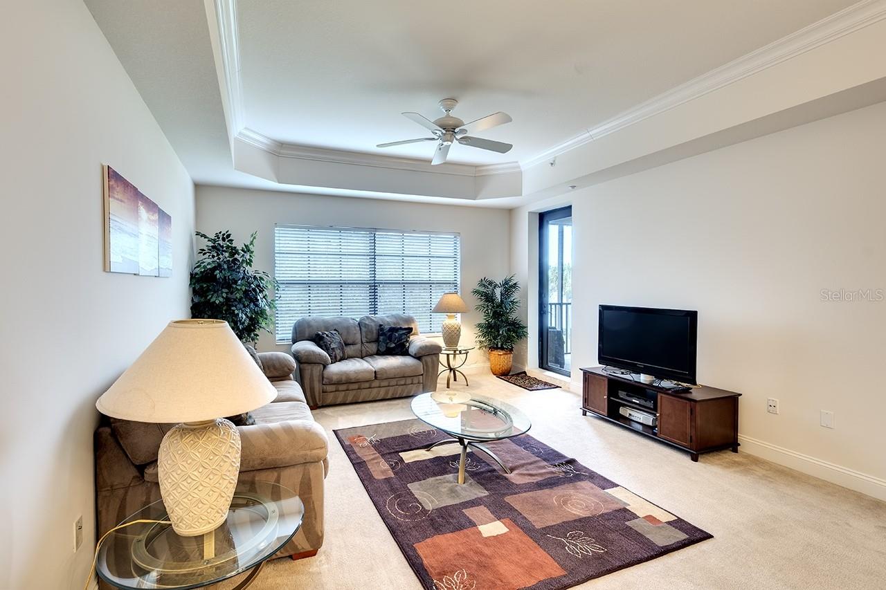 LAKE VISTA RESIDENCES - Residential