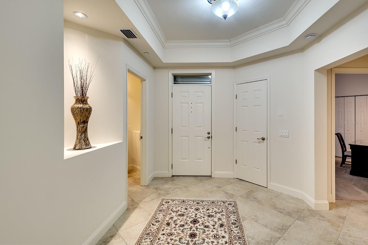 LAKE VISTA RESIDENCES - Residential