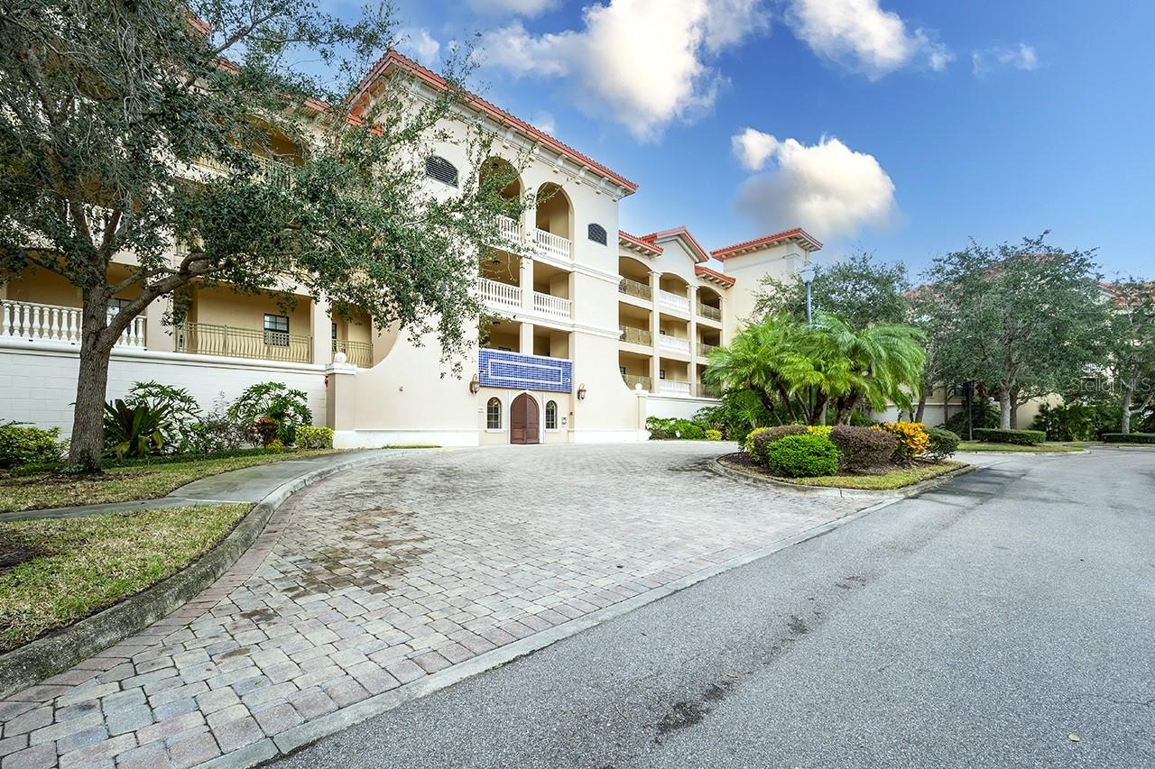 LAKE VISTA RESIDENCES - Residential